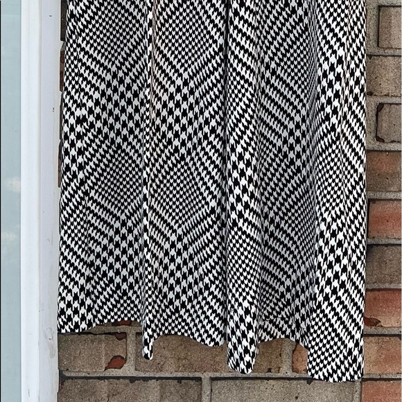 Chicos wide leg slacks. - Picture 3 of 5